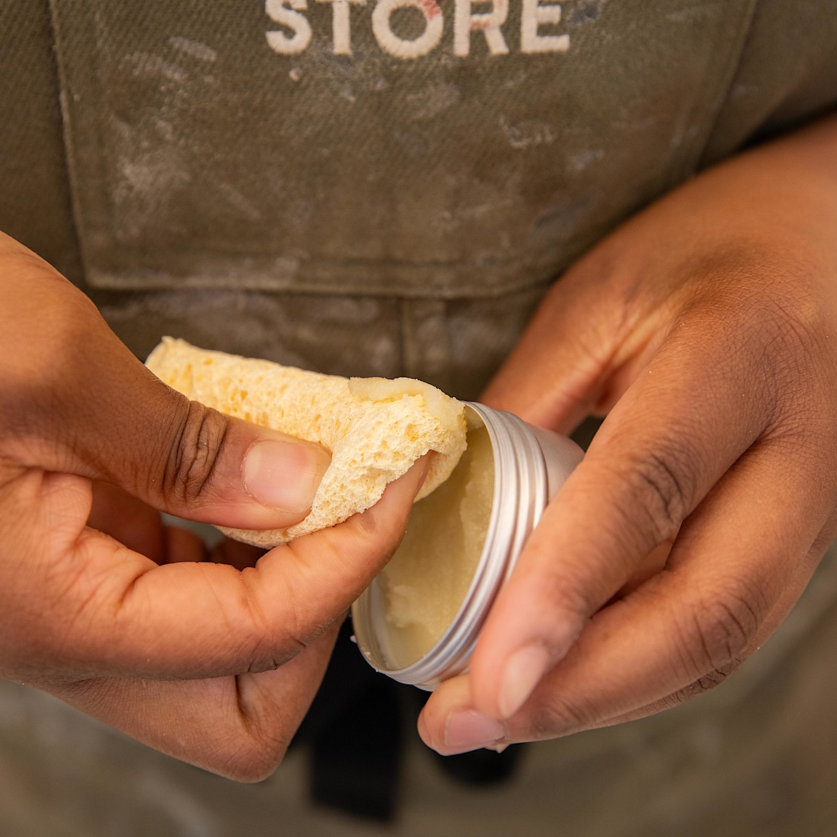 LEATHER BALM VEJA X ACT OF CARING - Image 2