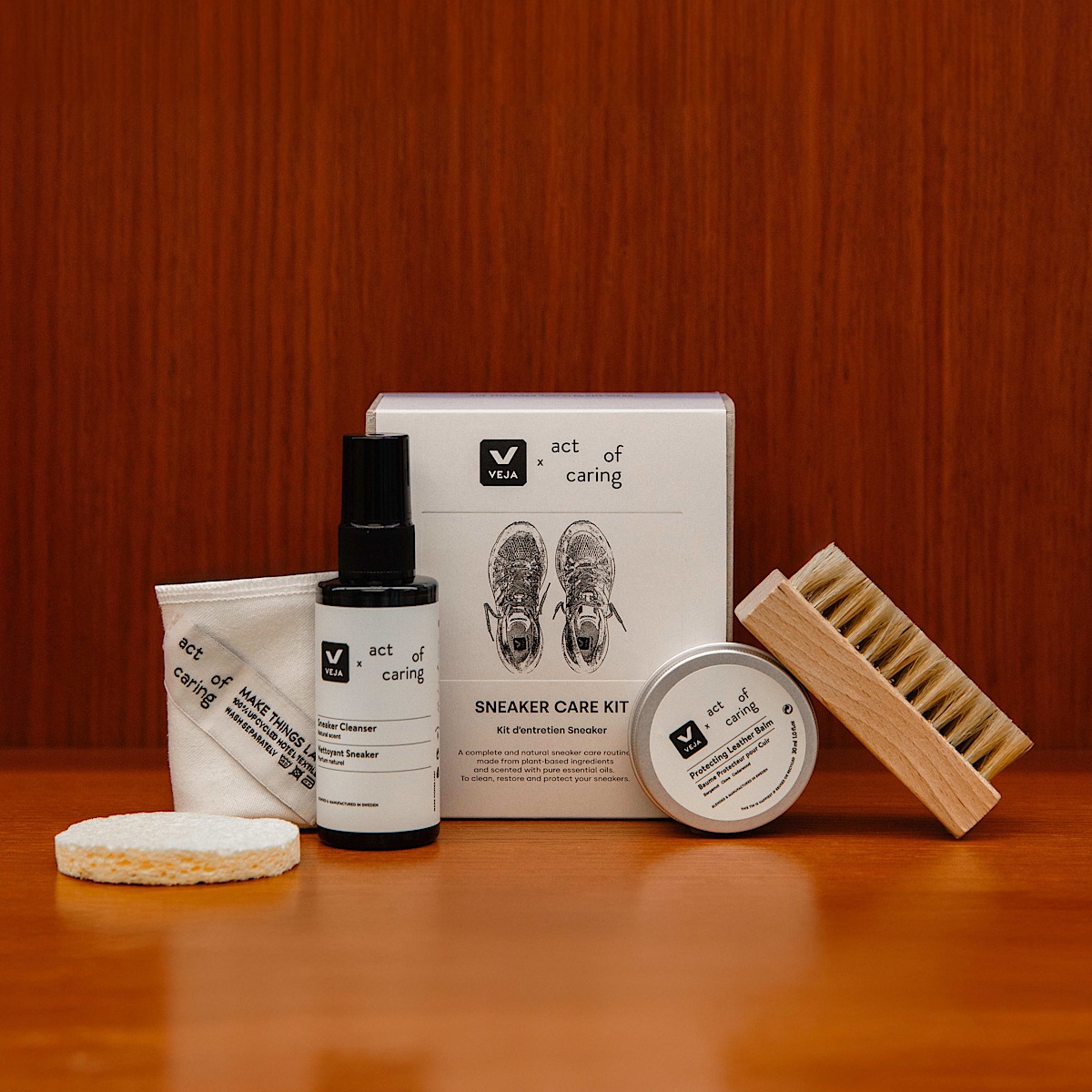SNEAKER CARE KIT VEJA X ACT OF CARING - Image 2