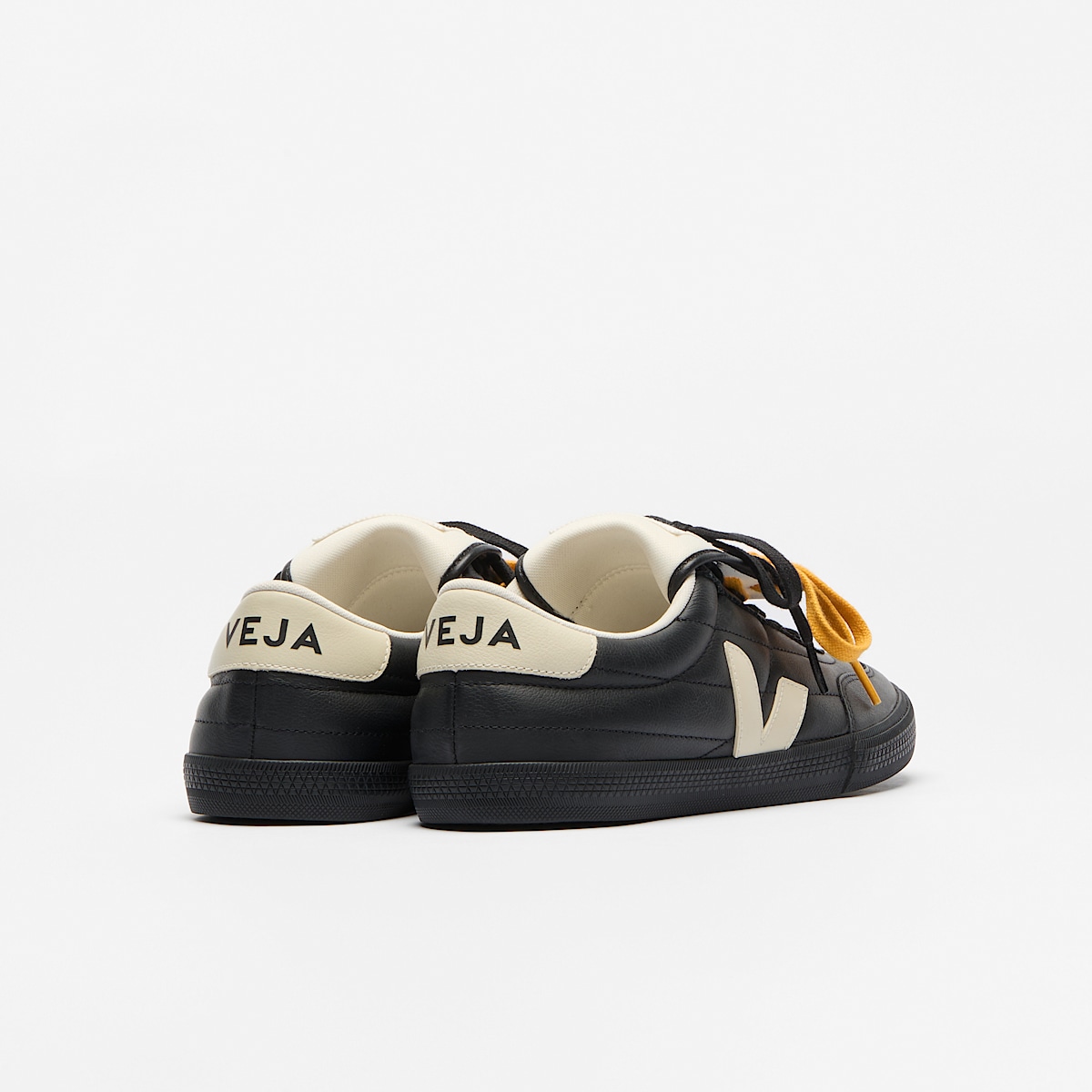 PANENKA LEATHER VEJA X MAGLIANO BLACK - Image 3