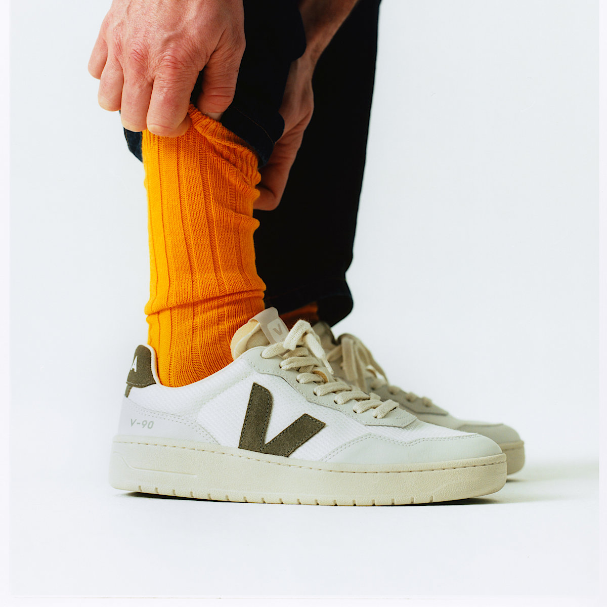 V-90 B-MESH WHITE KAKI - Image 4