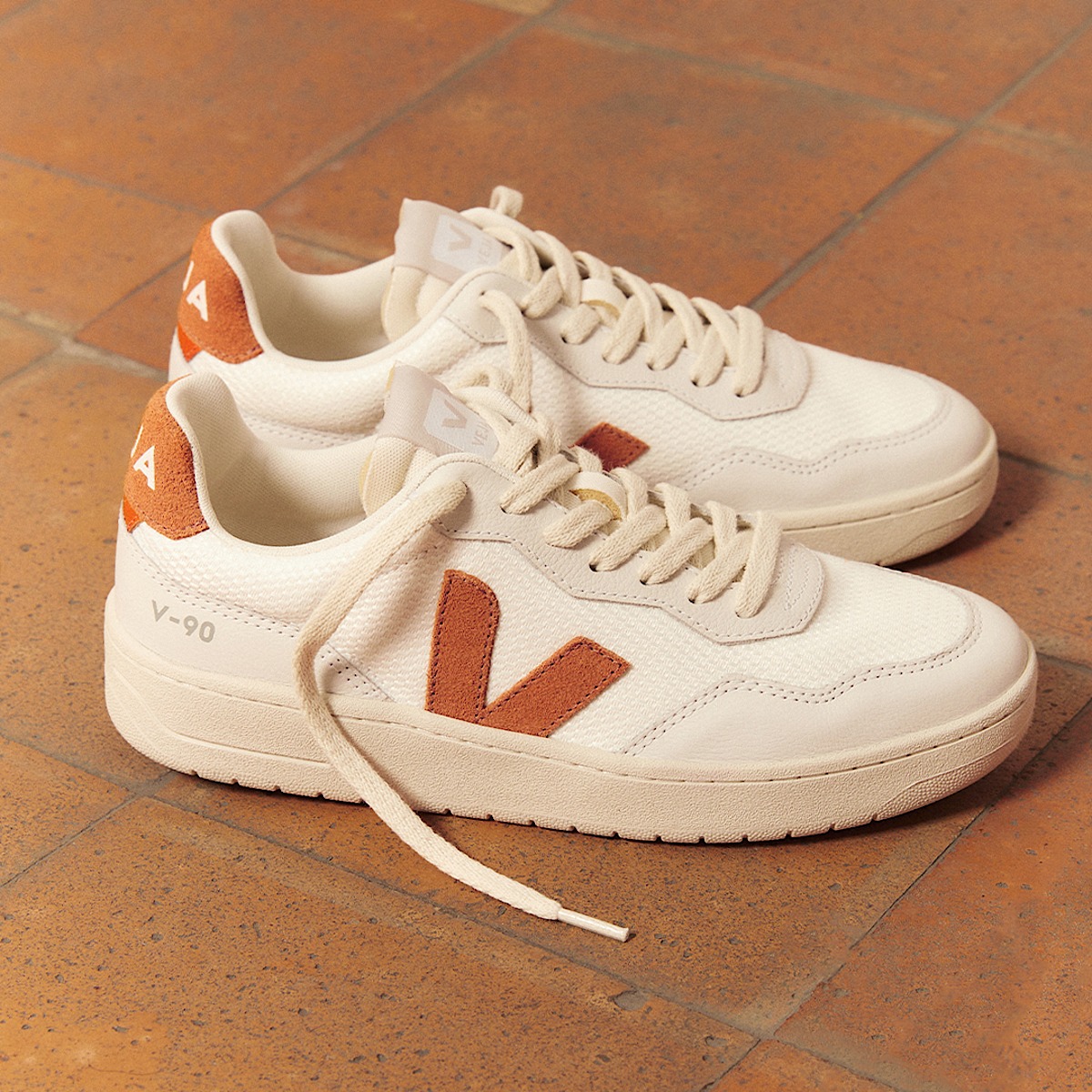 V-90 B-MESH WHITE UMBER - Image 4