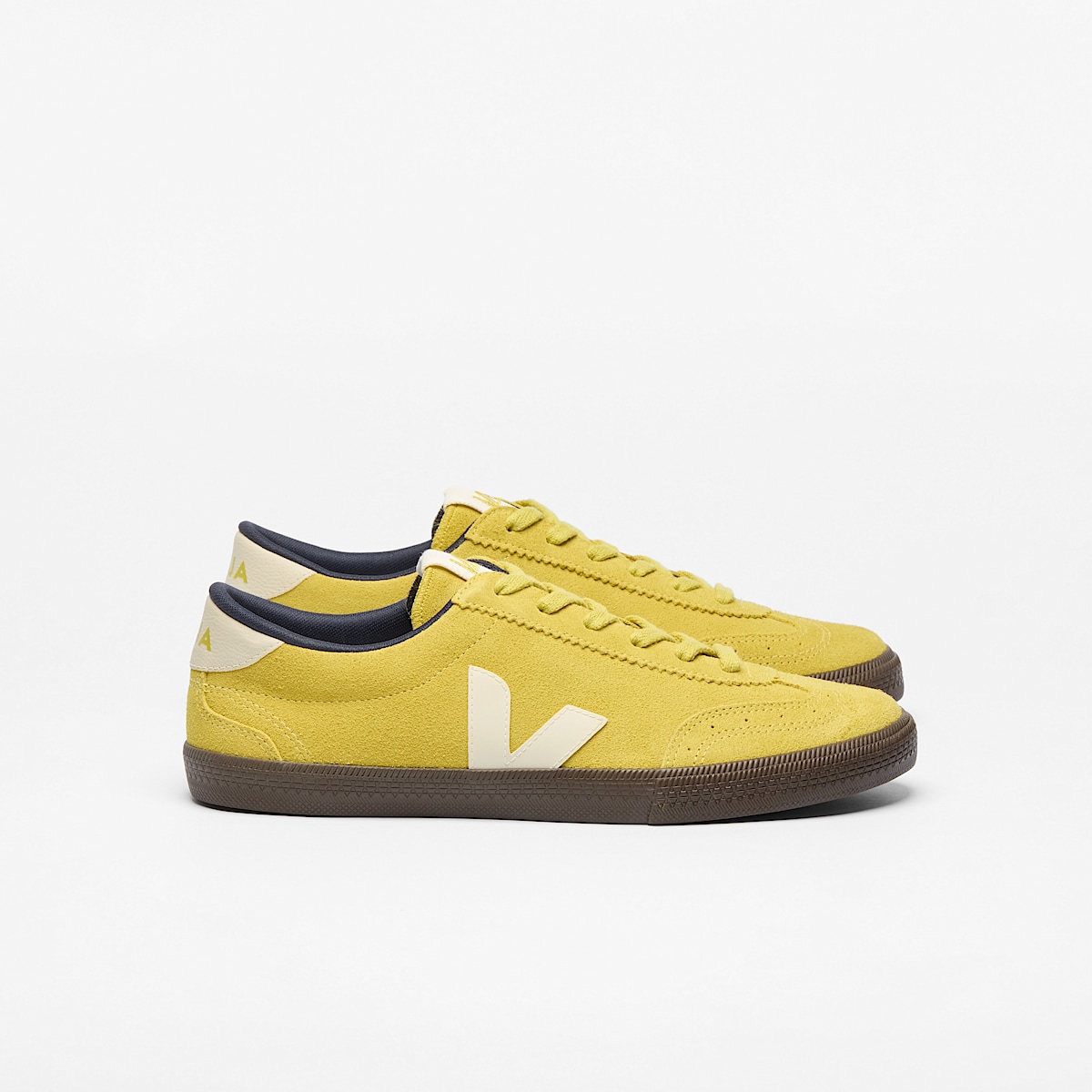 VOLLEY SUEDE LIQUOR PIERRE EAGLE