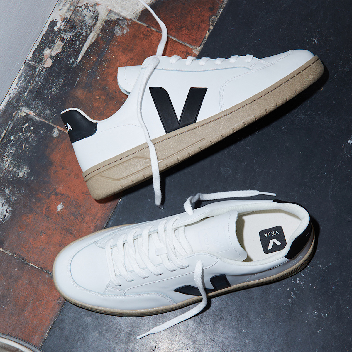 V-12 LEATHER WHITE BLACK DUNE - Image 4
